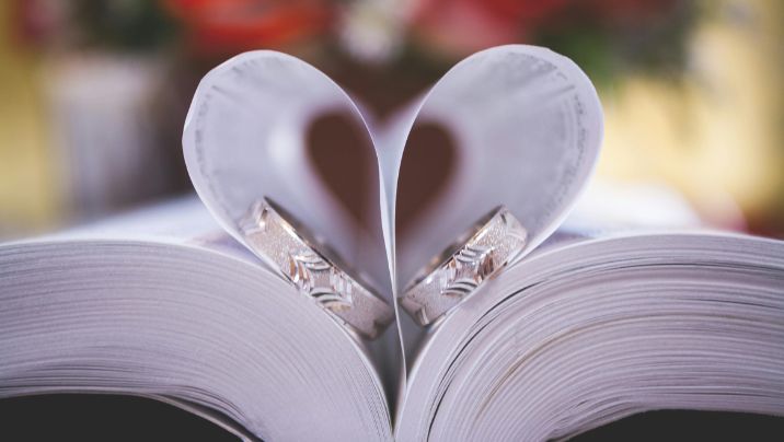 Book with pages shaped like a heart