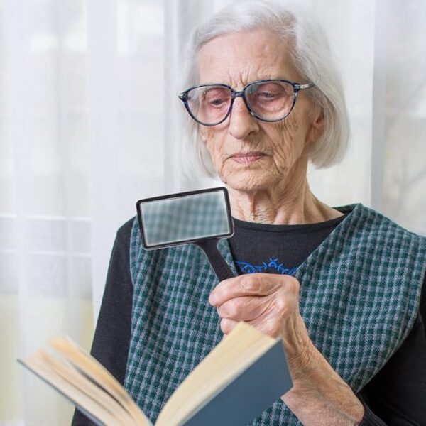 rectangular handheld magnifying glass use in reading